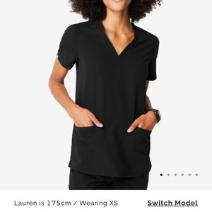 Figs Casma 3 Pocket Scrub Top